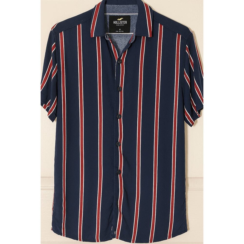 Hollister Men’s Medium Navy Striped Button-Up Shirt